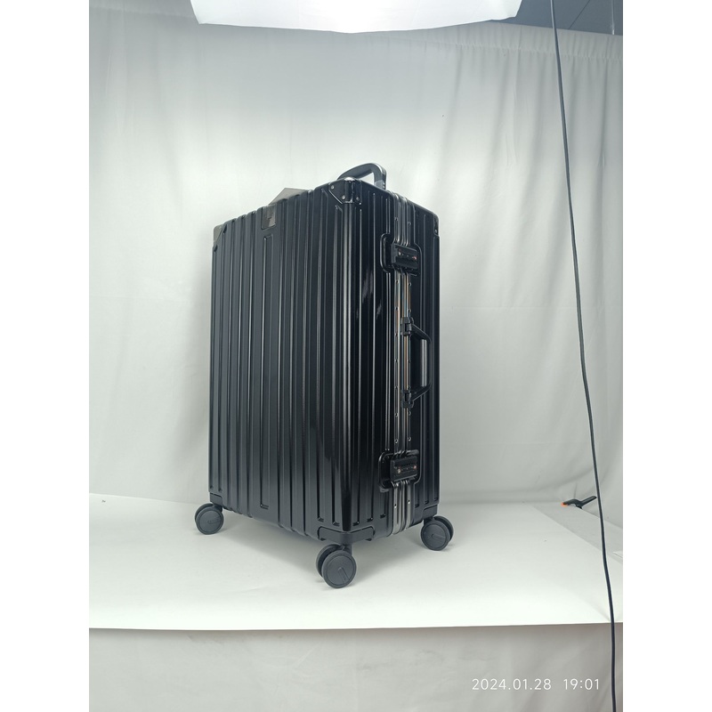 Black Aluminum Frame Luggage Suitcase with Hinomoto Wheels Tsa Lock Trolley-Luggage – Trolley-Luggage and Suitcase price