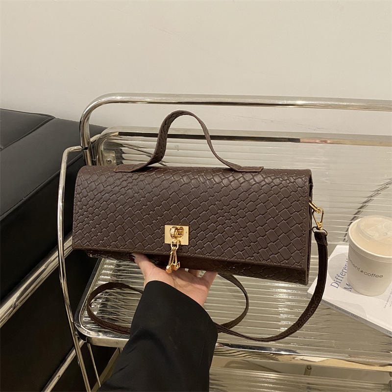 2025 Luxury Ladys Handbags Clutch Shoulder Bags New Fashionable Woven PU Leather Handbags with Tassel – Hand Wallets and Hand Wallet price