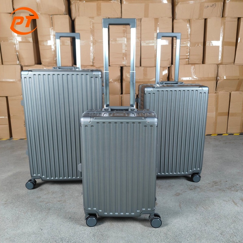 China Factory Smart Trolly Luggage Travelling Carbon Fiber Luggage Not Rimowa Brand Luggage Tool Bag Making Customization for Car Business Holiday Family Travel – Luggage Bag and Traveling Suitcase price