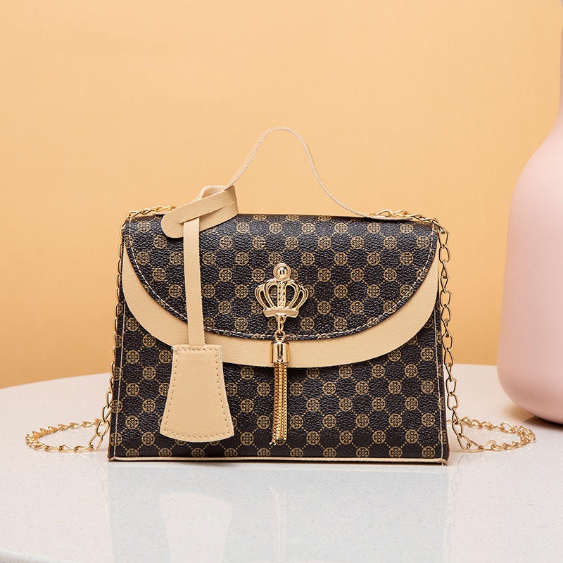 2025 New Alloy Ornament Commerce Travel Handbags for Girls Hot Selling Korean Style 2024 Small Square Bags – Hand Wallets and Hand Wallet price